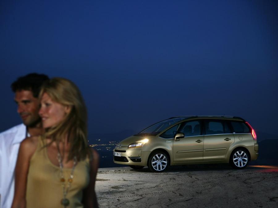  Citroen C4 Picasso 2006 года  (фото 152 из 155)